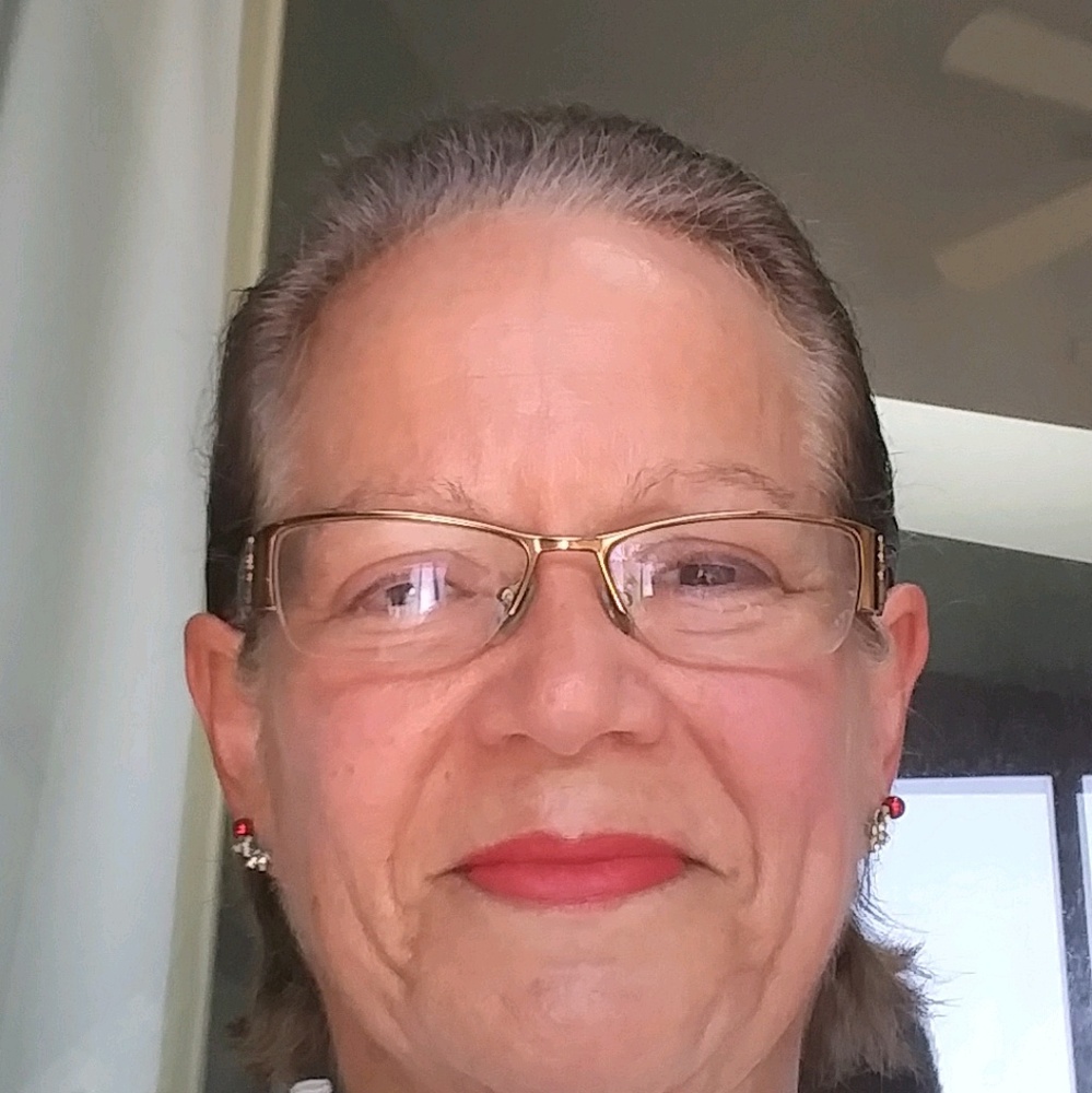 Meet your Posher, Catherine
